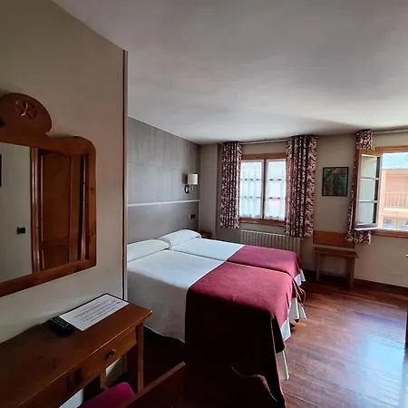 Hotel Aragueells Benasque Buitenkant foto