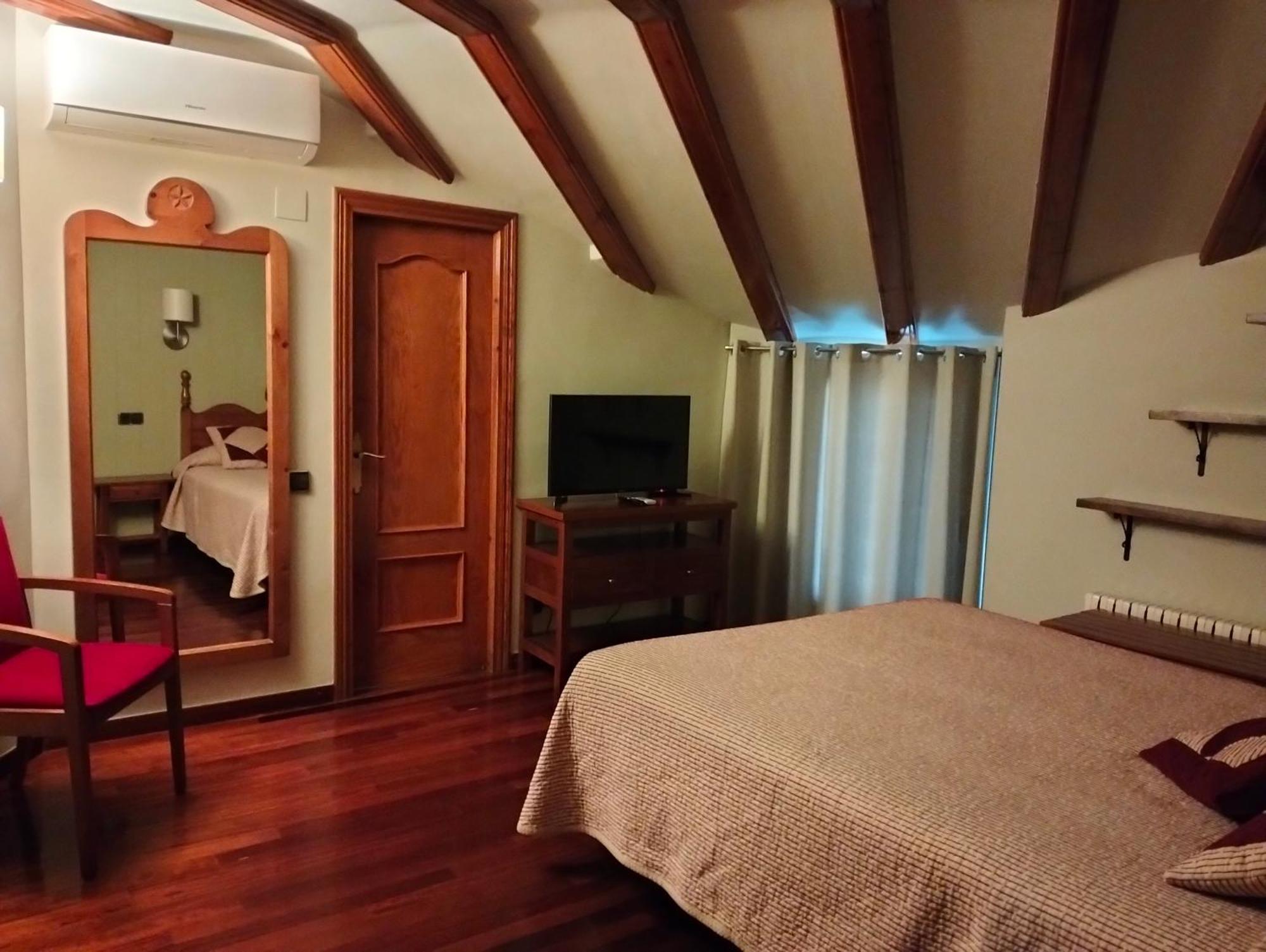Aragueells Hotel