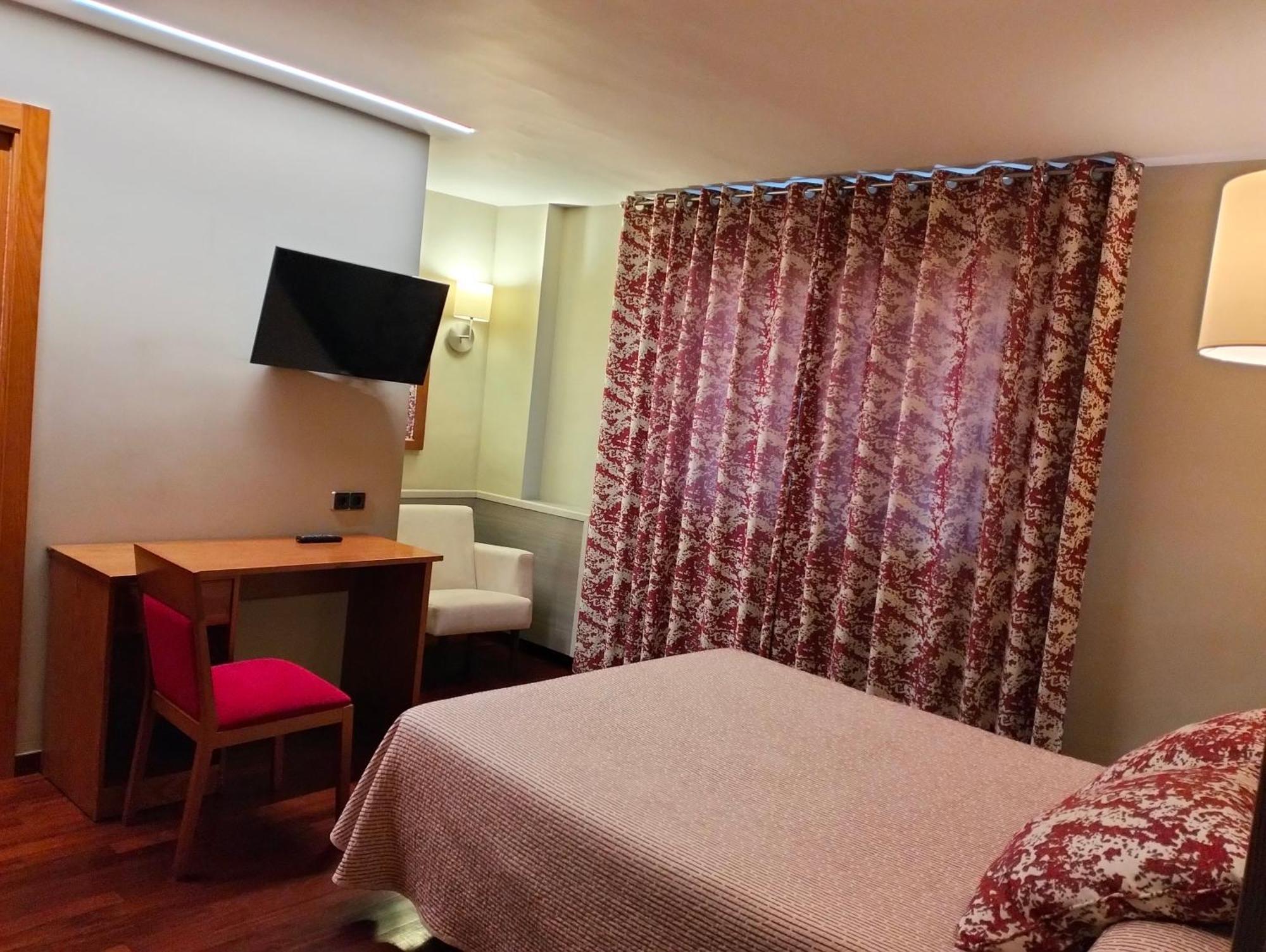 Aragueells Hotel
