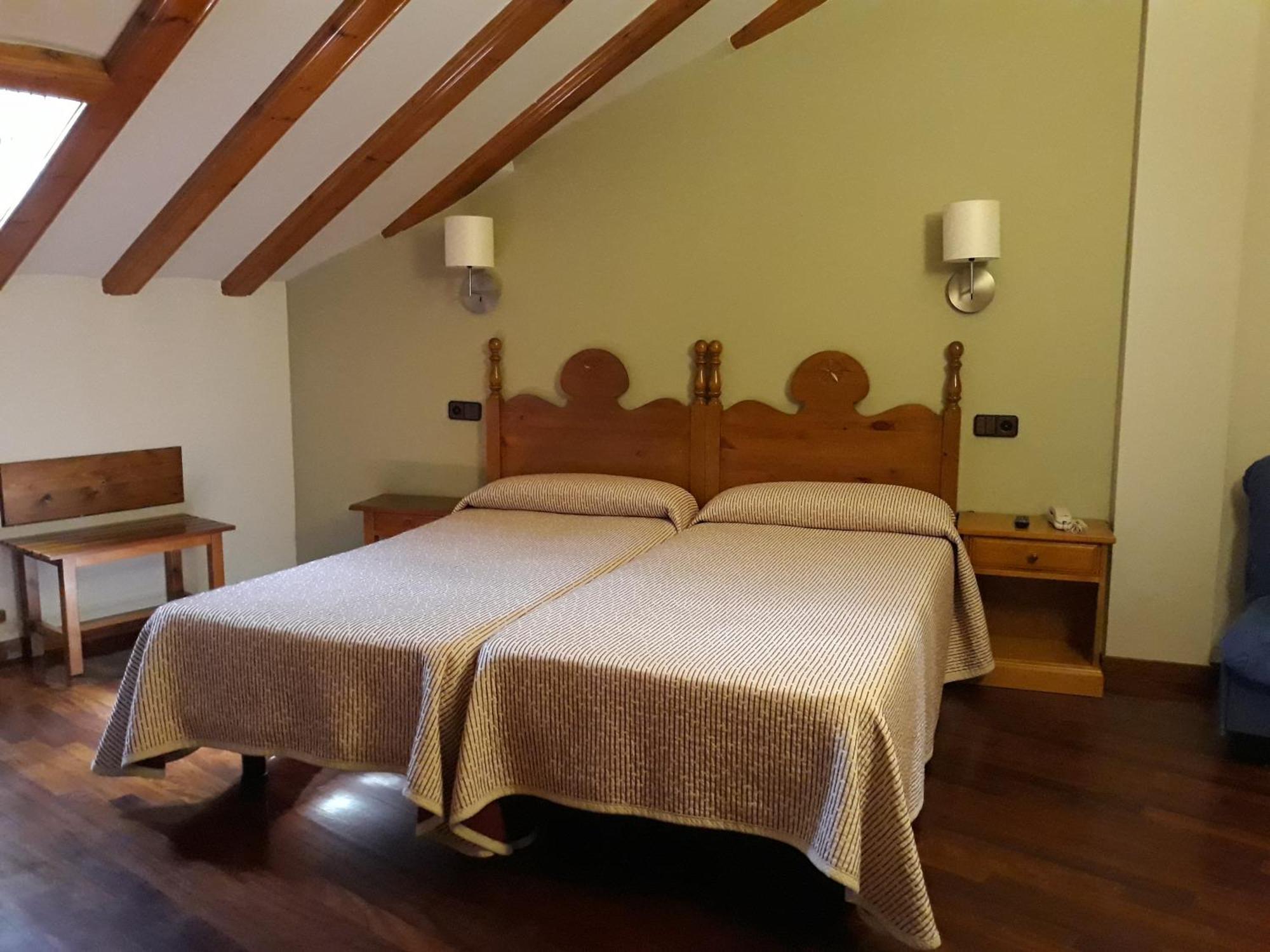 Hotel Aragueells 2*